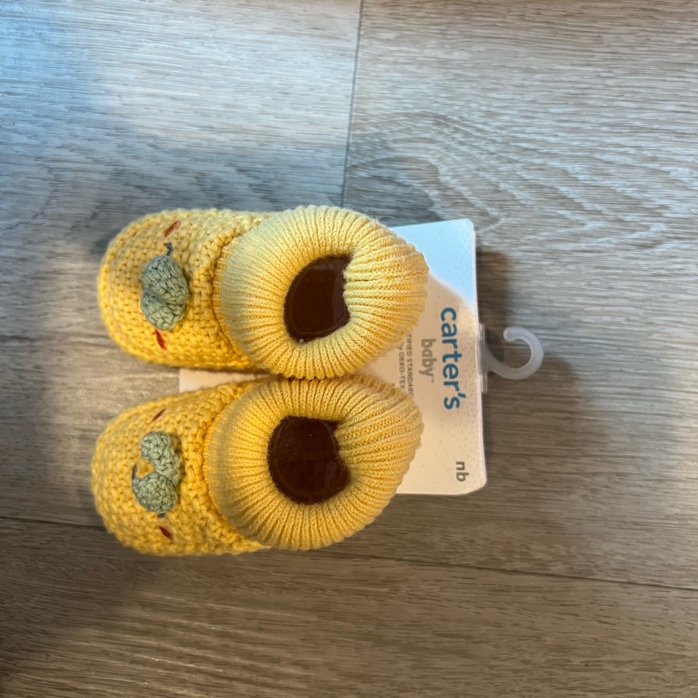 carters newborn shoes pineapple